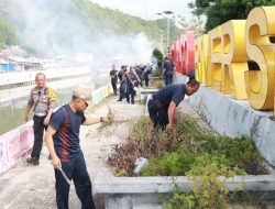 Kapolres Gorontalo Kota, Kombes Pol. Dr. Ade Permana, memimpin langsung kurvey yang digelar di bantaran Sungai Bolango. (Foto: Ist)