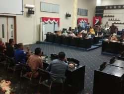 Suasana RDP antara DPRD bersama pedagang dan juga OPD terkait belum lama ini. (Foto: Ist)