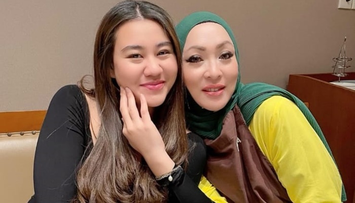 Angelina Sondakh dan Aaliyah Massaid. [Foto:Ist/IG angelinasondakh09]