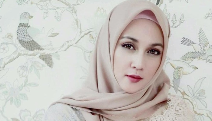 Dina Lorenza Audria salah satu artis yang ikut membidik kursi di DPR RI.