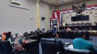 Suasana rapat evaluasi pansus retribusi dan pajak daerah di ruang sidang DPRD.