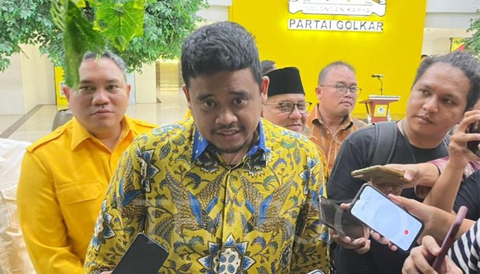 Wali Kota Medan, Bobby Nasution saat memenuhi undangan dari Partai Golkar terkait surat penugasan untuk maju Pilgub Sumut. [foto: ist/tempo]