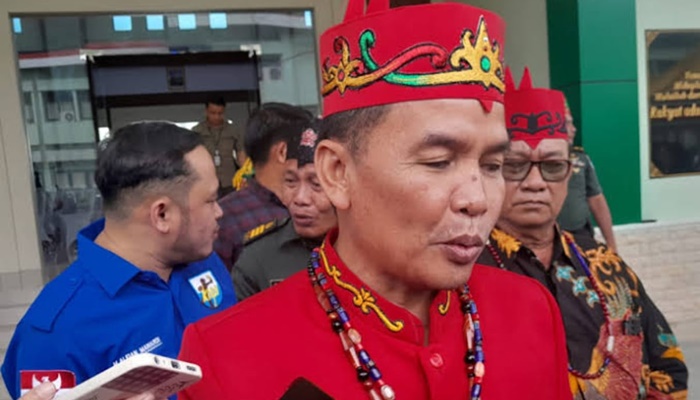 Agustiar Sabran Ketua Dewan Adat Dayak Kalteng, Agustiar Sabran