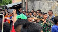 Proses evakuasi korban tanah longsor di Suwawa Timur. [foto:nusantara1]