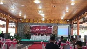 Suasana rapat koordinasi Persiapan Pendaftaran Calon Pilkada 2024 yang digelar oleh KPU Gorontalo Utara di Rumah Makan Orasawa, Ahad (18/8). [foto:ist]