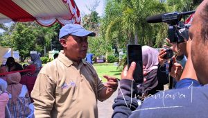 Ketua KPU Provinsi Gorontalo, Sophian Rahmola saat memberi keterangan pers terkait simulasi pemungutan suara. [foto: nusantara1]