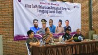 Dirreskrimum Polda Gorontalo, Kombes Pol. Yos Guntur Yudi Fauris Susanto, saat menyampaikan materi pada diskusi yang digelar AJI Gorontalo. [foto:ist/humas]