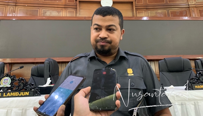 Ketua Komisi IV Ikbal Al Idrus saat diwawancarai media usai pelaksanaan RDP, pada Senin (24/3). [foto: fikarbuntuan/nusantara1]