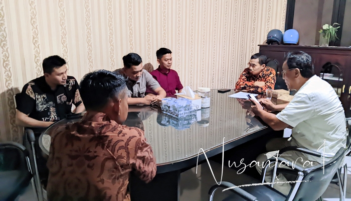 RDP Komisi II bahas permasalahan setoran nasabah. [foto:juna/nusantara1]