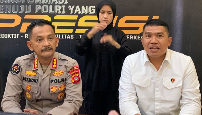 Dirreskrimsus Polda Gorontalo, Kombes Pol Maruli Pardede didampingi Kabid Humas Polda Gorontalo, Kombes Pol. Desmont Harjendro saat memberikan keterangan kepada awak media, Rabu 11 Juni 2025.[foto:ist]