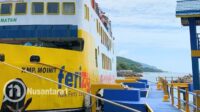 Kapal KMP Moinit di Pelabuhan Penyebrangan Ferry Gorontalo. [foto: fikarbuntuan/nusantara1]