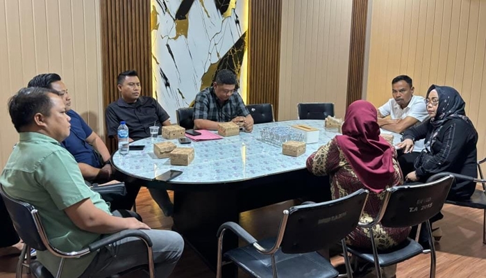 RDP terkait penarikan mobil dari Smart Finance Gorontalo. [foto:ist]