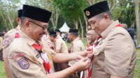 Ketua DPRD Provinsi Gorontalo, Thomas Mopili saat menghadiri Kemah Bakti Gema Restorasi Tingkat Kwarcab Kabupaten Gorontalo 2025 di Bumi Perkemahan Bongohulawa, Kamis 21 Agustus 2025. /ist