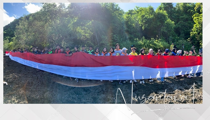 Pembentangan kain Merah Putih sepanjang 80 meter di Pesisir Pantai Oluhuta Paradise, Ahad 17 Agustus 2025. [foto: fikar/nusantara1]