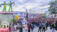 Aksi mahasiswa UNG di Bundaran Saronde Kota Gorontalo. [foto:juna/nusantara1]