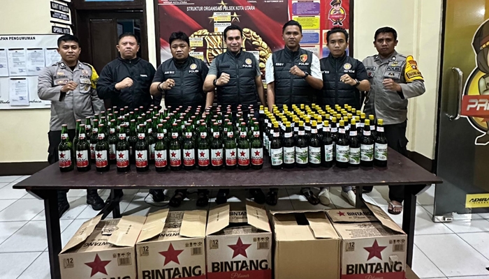 Ratusan miras yang berhasil disita Polsek Kota Utara dari salah satu rumah warga di Kota Gorontalo./ist