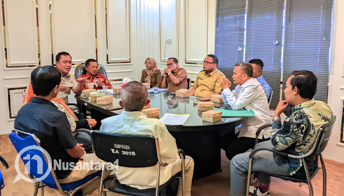 Komisi IV DPRD Kabupaten Gorontalo mediasi kasus PHK Dosen. [foto:juna/nusantara1]