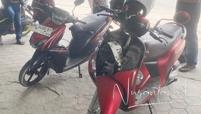 Dua unit sepeda motor rusak akibat tabrakan di Jalan Jenderal Sudirman, Kota Gorontalo, Jumat 8 Agustus 2025, sekitar pukul 13.30 Wita. [foto:fikar/nusantara1]