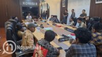 Sejumlah masyarakat mengadu ke Komisi II DPRD Provinsi Gorontalo terkait proses lelang di BNI. [foto:nusantara1]