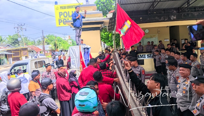 IMM Gorontalo gelar aksi di depan Polda Gorontalo. [foto:juna/nusantara1]