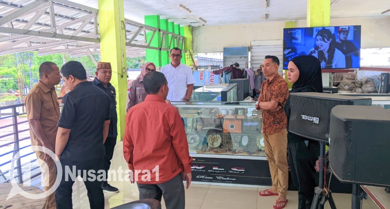 Komisi II DPRD Kabupaten Gorontalo tinjau langsung lantai 2 pasar bulila. [foto:juna/nusantara1]