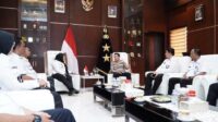 Kapolda Gorontalo Irjen Pol. Drs. Widodo, saat menerima kunjungan Kepala BNNP Gorontalo Brigjen Pol. Sri Bardiyati, bersama jajaran, Rabu 24 September 2025. [foto:ist/humas]