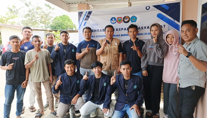 Civitas Akademik Unisan saat berada di Desa Pongongaila. [foto:ist/unisan]