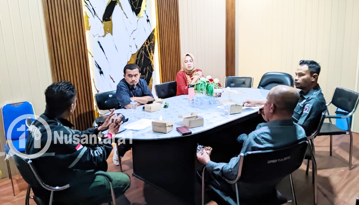 RDP Komisi III terkait leasing Mega Finance dan nasabah. [foto:juna/nusantara1]