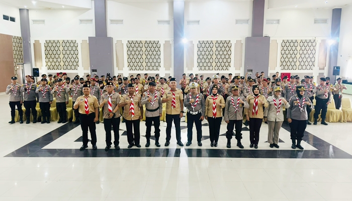 Foto bersama usai pengukuhan Saka Bhayangkara Polda Gorontalo di Ballroom El-Madinah Hotel, Kota Gorontalo, Rabu 8 Oktober 2025. [foto:ist/humas polda]