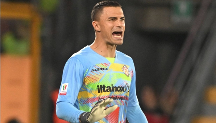 Kiper Timnas Indonesia, Emil Audero absen pada Kualifikasi Piala Dunia 2026. [foto:ist/tfm]
