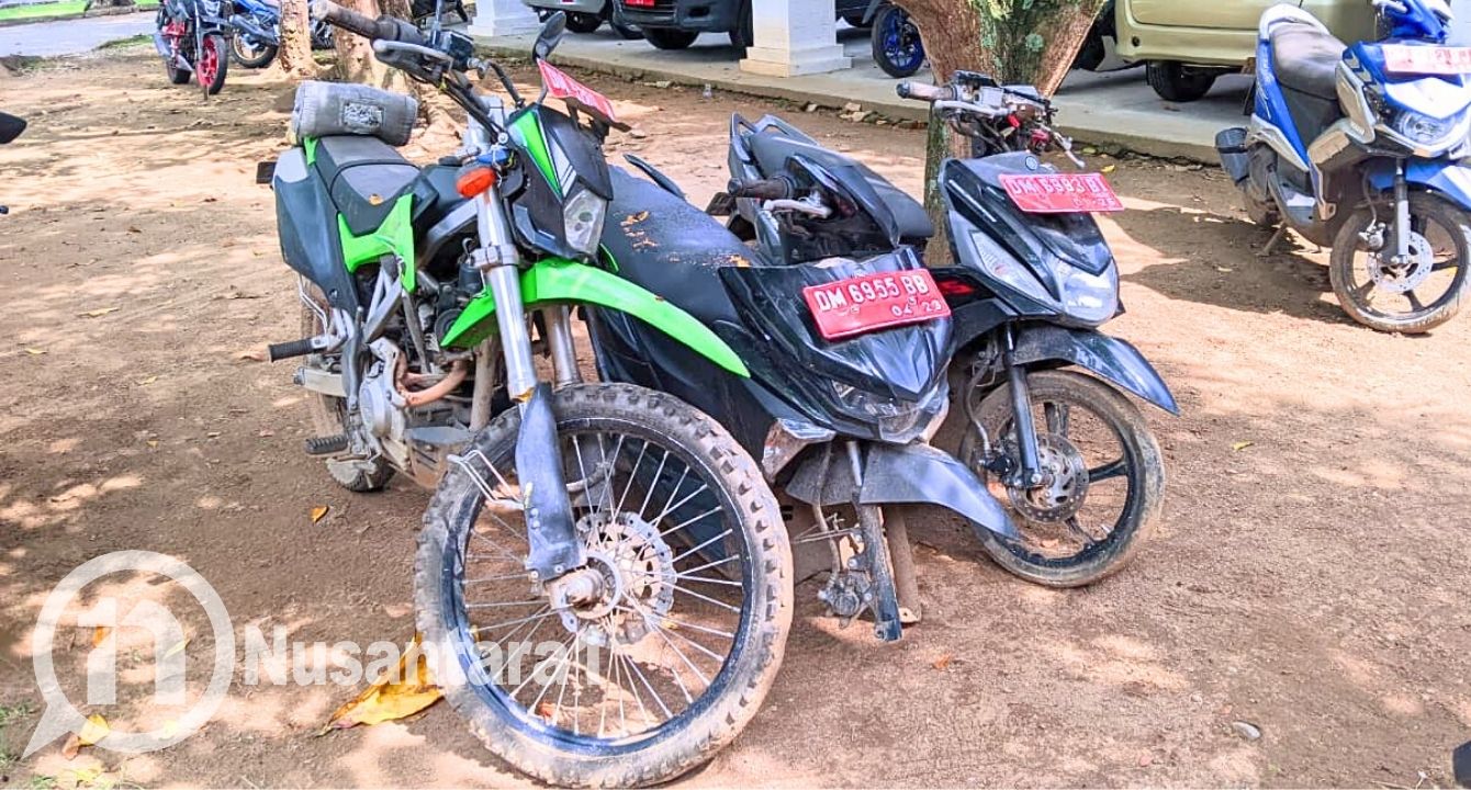 Sejumlah onderdil bekas motor dinas Kabupaten Gorontalo yang digasak pelaku. [foto: juna/nusantara1]