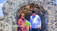 Menteri Kebudayaan RI, Fadli Zon diaampingi Gubernus Gorontalo, Gusnar Ismail tinjau Situs Benteng Otanaha. [foto:juna/nusantara1]