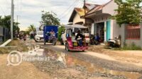Kondisi Jalan Bali yang menjadi salah satu jalan alternatif penghubung Jln. Andalas dengan Jln. HB. Jasin Kota Gorontalo. Senin, 27 Oktober 2025. [foto: fikarbuntuan/nusantara1]