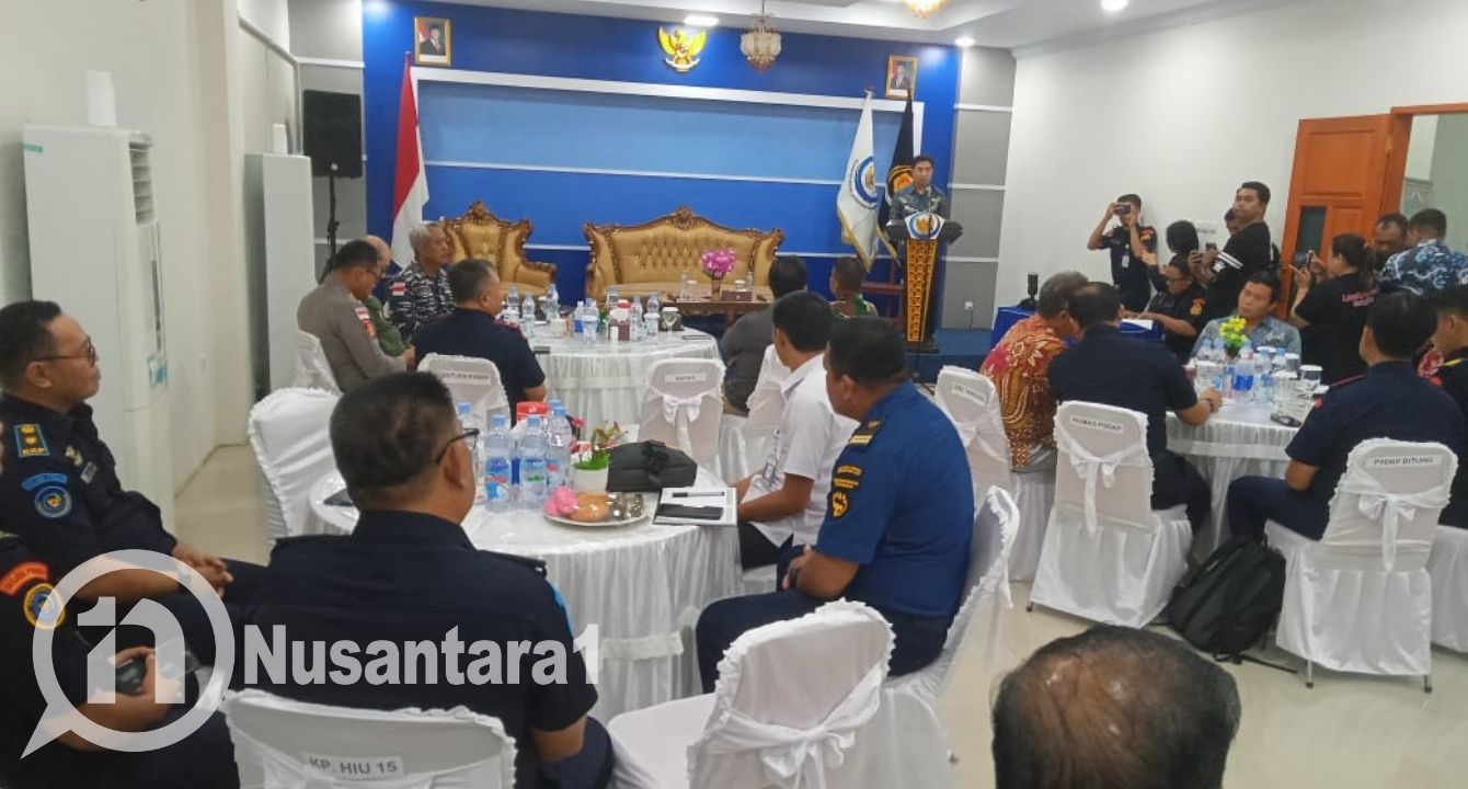 Bupati Sangihe, Michael Thungari saat memberikan sambutan pada kegiatan Forkopimda di kantor PSDKP Tahuna, Jumat, 3 Oktober 2025. [foto: grace/nusantara1]