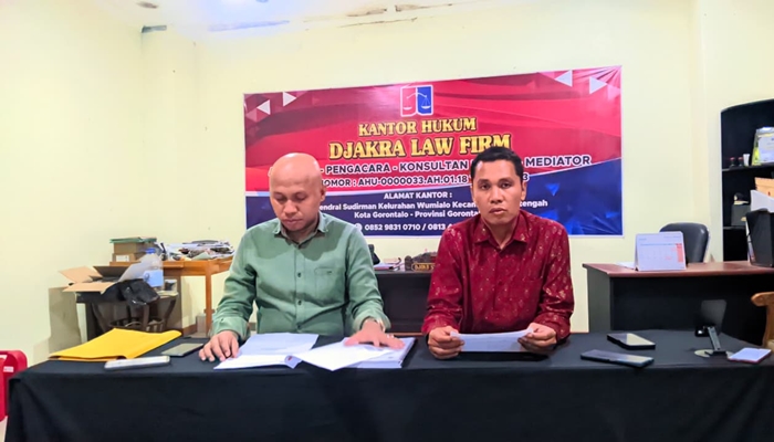 Kuasa Hukum Husen Hasni. [foto:juna/nusantara1]