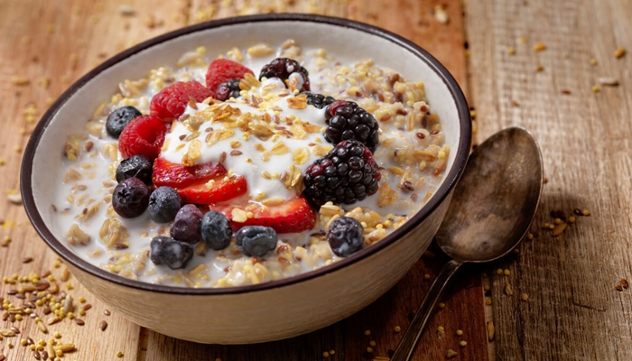 Oatmeal salah satu makanan yang dapat menurunkan darah tinggi. [foto:ist/honest]