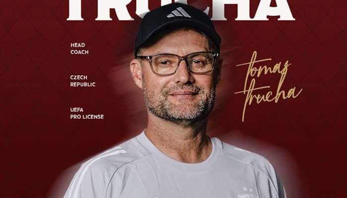 Pria asal Republik Ceko, Tomas Trucha ditunjuk sebagai pelatih PSM Makassar Selasa 28 Oktober 2025. [foto:ist/psm]