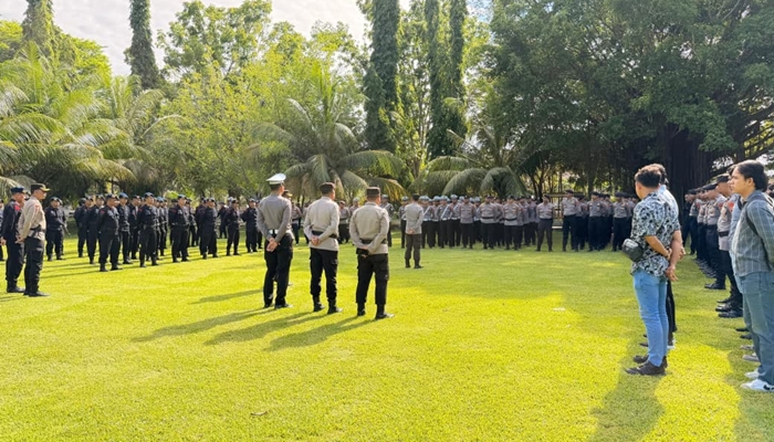 Polda Gorontalo melakukan Apel Gelar Pasukan sebagai bentuk kesiapan pengamanan kegiatan ‘Peran Saka Nasional 2025’. [foto:ist/humas polda]