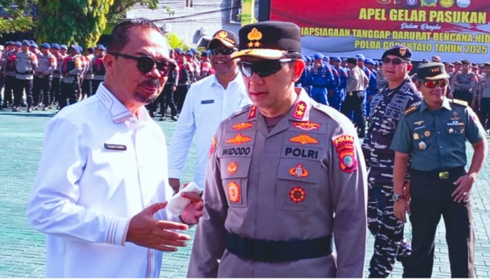 Ketua DPRD Provinsi Gorontalo, Thomas Idrus Mopili saat menghadiri Apel Gelar Pasukan di Mapolda Gorontalo, Rabu 5 November 2025. [foto:ist]