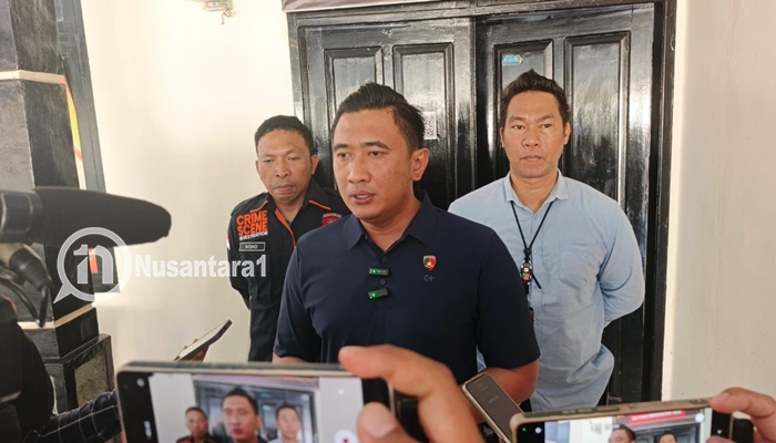 Kasat Reskrim Polresta Gorontalo Kota, AKP Akmal Novian Reza saat memberikan keterangan dalam konferensi pers, Rabu, 12 November 2025. [foto: fikar/nusantara1]