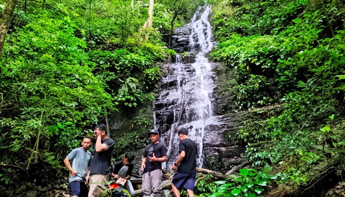 Air Terjun Botu Helili terletak Di Desa Tapaluluo Kecamatan Telaga Biru Kabupaten Gorontalo. [foto:juna/nusantara1]