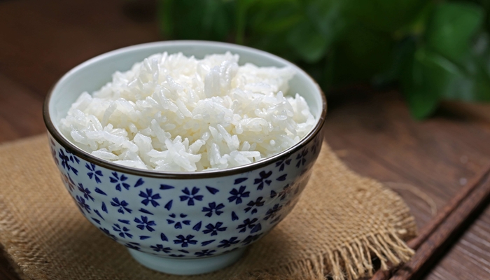 Ilustrasi. Penderita diabetes atau siapa pun yang ingin menjaga kadar gula darah tetap stabil, mengetahui cara aman makan nasi putih penting untuk diperhatikan. [foto:ist/rri]
