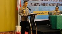 Kapolda Gorontalo, Irjen Pol Widodo saat memberi sambutan pada kegiatan sertifikasi penyidik [foto:dok/humas polda]