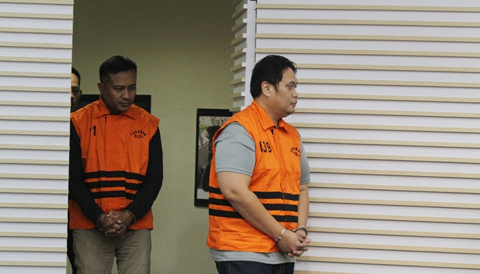 Penyidik KPK menduga Kajari HSU, Kalimantan Selatan, Albertinus Parlinggoman Napitupulu (APN) diduga menerima uang korupsi hingga Rp 1,5 miliar [foto:dok/sorotmata]