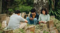 Film Esok Tanpa Ibu yang dibintangi oleh Dian Sastrowardoyo, Ringgo Agus Rahman, dan Ali Fikry [foto:dok/BASE Entertainment]