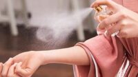 Ilustrasi: Tips menyemprot parfum agar wanginya awet tahan lama di tubuh [foto:dok/womwn]