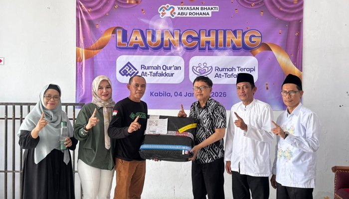 Penyerahan alat terapi dari pihak perusahaan kepada Yayasan Bhakti Abu Rohana pengelola LKSA At-Tafakur, Ahad, 4 Januari 2026. [foto:fikar/nusantara1]