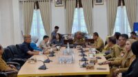 Anggota DPRD Provinsi Gorontalo dari Dapil II saat menemui Pemda Bone Bolang guna mengawali masa resesnya. [foto:dok]