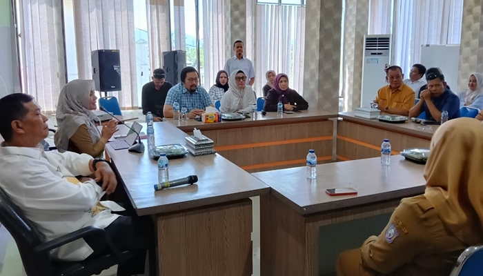 002 Reses Dapil I Anggota DPRD Provinsi Gorontalo dari Dapil I (Kota Gorontalo) saat mengawali resesnya {foto:dok/humas)
