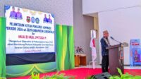 Bupati Gorontalo Sofyan Puhi saat memberikan sambutan pada pelantikan pengurus HIMPAUDI. [foto:juna/nusantara1]